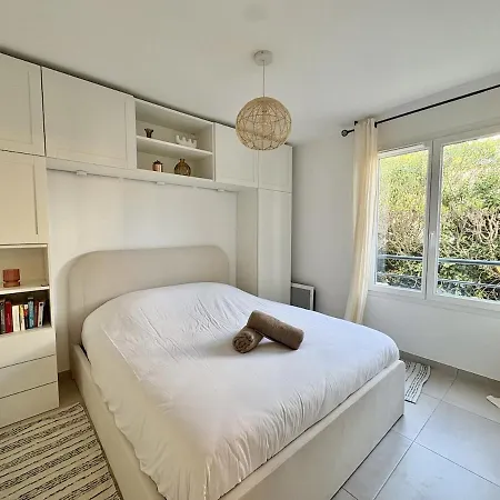 Appartement Moderne 2 Chambres, Jardin, Terrasse Et Garage
