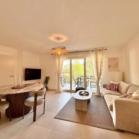 Moderne 2 Chambres, Jardin, Terrasse Et Garage *