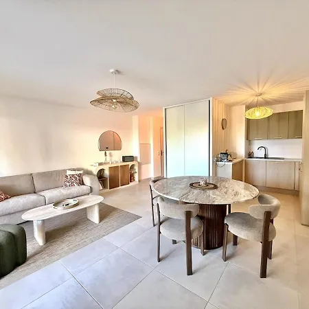 Daire Moderne 2 Chambres, Jardin, Terrasse Et Garage *