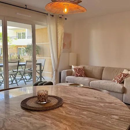 Appartement Moderne 2 Chambres, Jardin, Terrasse Et Garage Fréjus