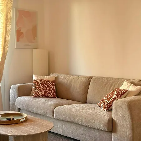 Moderne 2 Chambres, Jardin, Terrasse Et Garage Appartement *