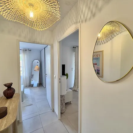 Moderne 2 Chambres, Jardin, Terrasse Et Garage *